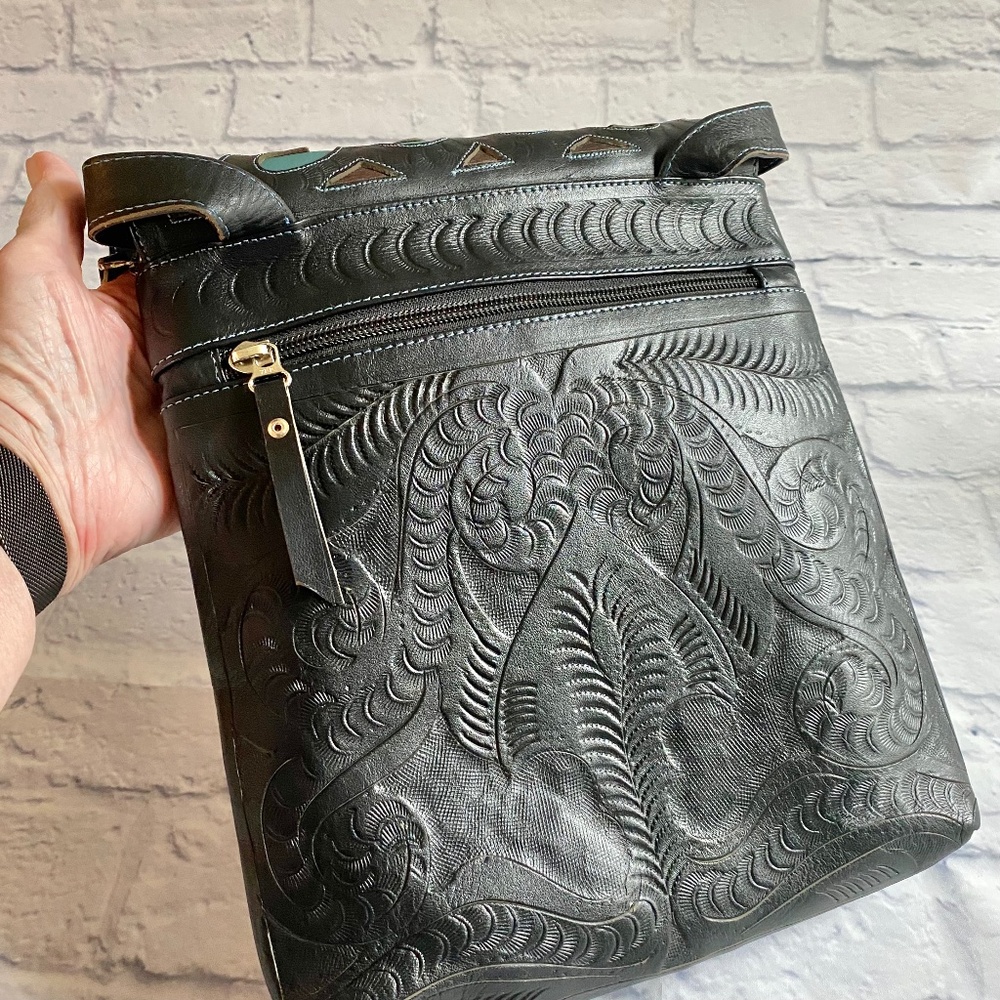 STUNNING HANDMADE TOOLED LEATHER BAG - NWOT - Picture 8 of 8